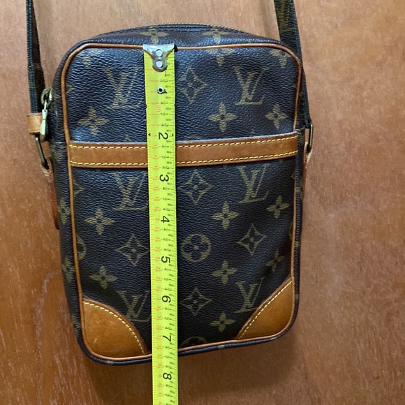 Authentic Louis Vuitton Danube PM Monogram Crossbody Bag - Picture 16 of 17